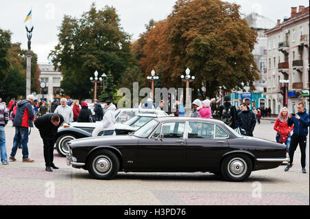 Tarnopol, Ukraine - 9. Oktober 2016: Retro-Oldtimer Jag Jaguar XJ6 Serie, Luxus-Autos, die durch die britische Automobilmarke verkauft Stockfoto