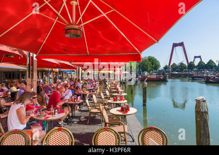 Restaurant am Meer in der Oude Haven (Alter Hafen), Rotterdam, Niederlande Stockfoto