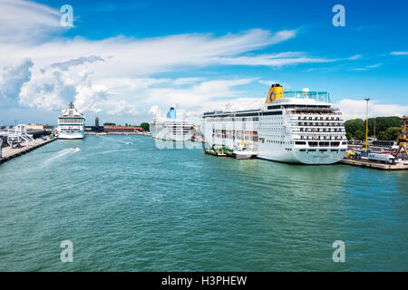 Venedig Hafen ist einer der verkehrsreichsten im Mittelmeer Stockfoto