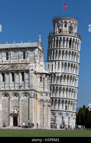 Den schiefen Turm von Pisa ist das berühmteste Bild der Stadt Pisa in Italien. Stockfoto