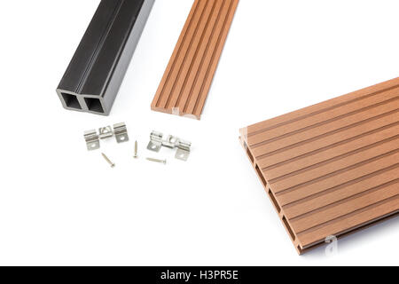 Composite decking Plank mit Befestigungsmaterial Stockfoto