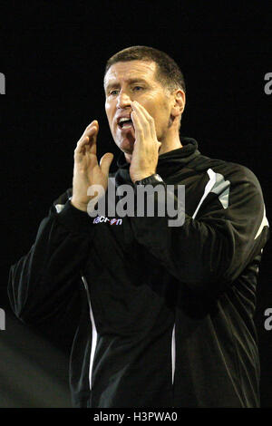 AFC unterstützt Manager Jim McFarlane - AFC unterstützt Vs Folkestone Invicta - Ryman League Premier Division Fußball im Stadion - 10.05.10 Stockfoto