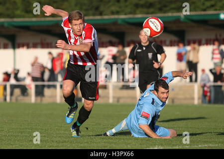 Lewis Smith in Aktion für unterstützt - AFC unterstützt Vs Kingstonian - Ryman League Premier Division Fußball im Stadion - 15.10.11 Stockfoto