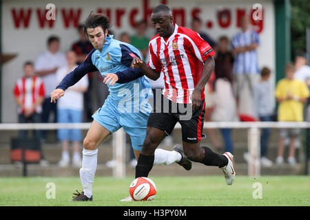 Tambeson Eyong in Aktion für unterstützt - AFC unterstützt Vs Maidstone United - Fußball Freundschaftsspiel auf der Stadion - 13.08.11 Stockfoto