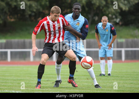 Lewis Smith in Aktion für unterstützt - AFC unterstützt Vs Maidstone United - Fußball Freundschaftsspiel auf der Stadion - 13.08.11 Stockfoto