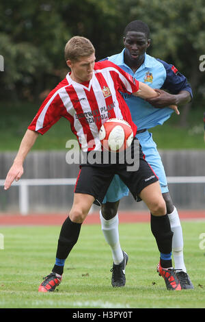 Lewis Smith in Aktion für unterstützt - AFC unterstützt Vs Maidstone United - Fußball Freundschaftsspiel auf der Stadion - 13.08.11 Stockfoto