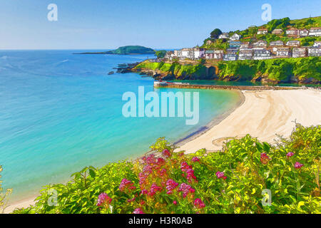Looe Strand Cornwall UK mit leuchtend bunten Farben blau, Meer und Himmel und rosa Blüten Stockfoto