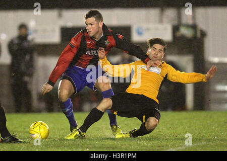 Tom Richardson in Aktion für Romford - Cheshunt Vs Romford - Ryman League Division One North Fußball an Theobalds Lane - 29.01.13 Stockfoto