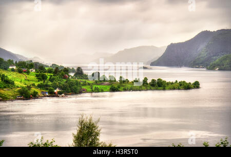 Blick auf Sorfjorden Fjord in der Nähe von Bergen in Norwegen Stockfoto