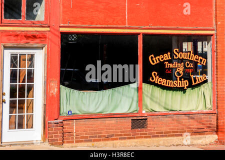 Jetzt Great Southern Trading Company und Dampfer Linie Gebäude in Canton im US-Bundesstaat North Carolina geschlossen. Stockfoto