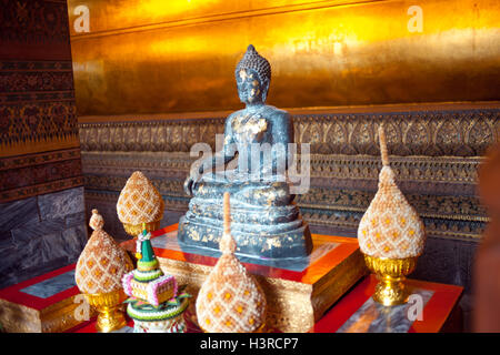 Figur des Buddha im Tempel-Bangkok, Thailand. Close-up Stockfoto