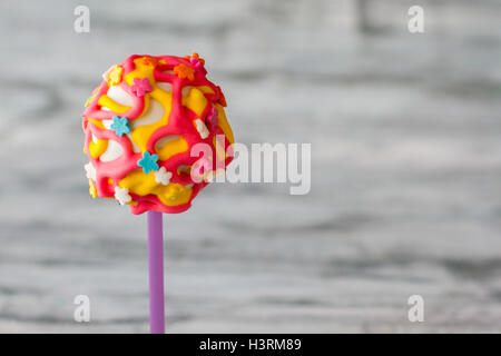 Dessert auf Stick verziert. Stockfoto