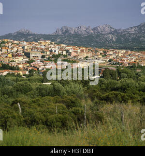 Italien, Sardinien, Provinz Sassari, Arzachena, lokale Übersicht, Insel, Mittelmeer, Sardinien, Ost-Küste, Costa Smeralda, lokale Ansicht, Platz, Platz, bergige Region, Landschaft, außerhalb Stockfoto