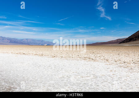 Salinen von Badwater Basin, Death Valley Nationalpark, Kalifornien, USA Stockfoto