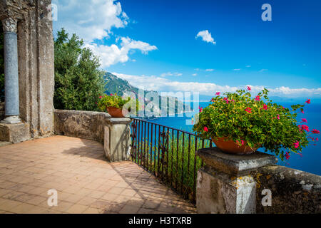 Villa Cimbrone ist ein historisches Gebäude in Ravello an der Amalfiküste Süditalien. Stockfoto