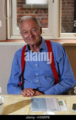 Ken Livingstone in Chichester Assembly Rooms, Förderung von seinem Buch "wird rot: A Politik für die Zukunft". 10.08.16 Stockfoto