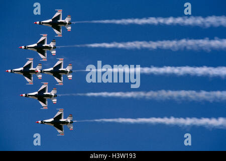 1980ER JAHRE THUNDERBIRDS VEREINIGTE STAATEN LUFTWAFFE F-16 DEMO TEAM Stockfoto