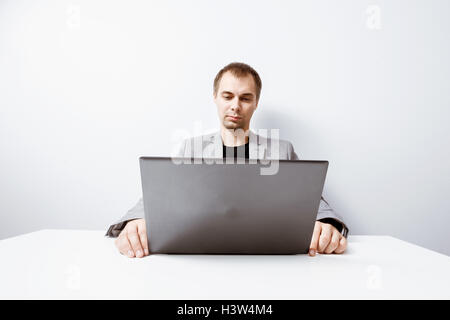 Geschäftsmann, arbeiten am computer Stockfoto