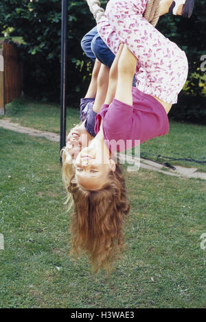 Garten Spielen Glucklich Detail 10 11 Jahre Kinder Kindheit