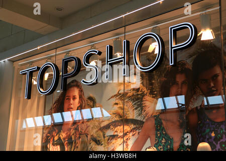 Topshop speichern Zeichen, Bluewater Shopping Centre, Stein, Greenhithe, Kent, England Stockfoto