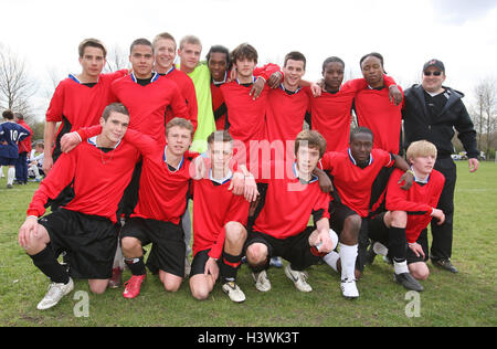 Neue North Rangers feiern die drei Liga - East London Sunday League im Süden Marsh, Hackney, London - 29.03.09 Stockfoto