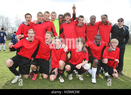 Neue North Rangers feiern die drei Liga - East London Sunday League im Süden Marsh, Hackney, London - 29.03.09 Stockfoto