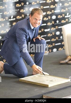 Monaco, Monaco. 11. Oktober 2016. Monaco, 11. Oktober 2016: Golden Foot Hublot Football Awards im Yacht Club Monaco mit Frank de Boer | Verwendung Weltweit © Dpa/Alamy Live-Nachrichten Stockfoto