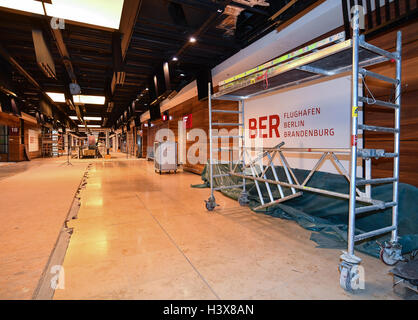 Schönefeld, Deutschland. 12. Oktober 2016. Die Baustelle des Hauptstadt-Flughafens Berlin Brandenburg Willy Brandt (BER) in Schönefeld, Deutschland, 12. Oktober 2016. Foto: PATRICK PLEUL/Dpa/Alamy Live News Stockfoto