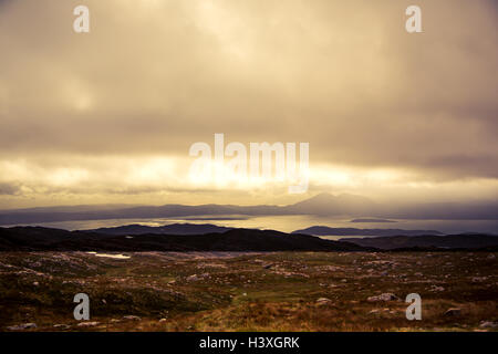 Blick nach Süden von der Spitze des Bealach na Ba Pass in der Nähe von Applecross, Wester Ross, Schottland Stockfoto