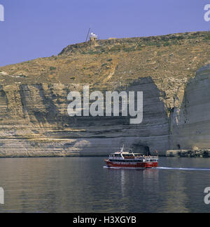 Malta, Dingli, Dingli Cliffs, Radarstation, Urlaub, Schiff, Sommer, Meer, Mittelmeer, Küstenlandschaft Süd Küste, Küste, Steilküste, Galle Küste, Insel, Klippen, 245 m Stockfoto