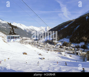 Österreich, Berg Arl, St. Anton, Seilbahn, Ski Piste, Ski, Skifahren im Winter, Europa, Bereich, Skigebiet, Wintersport-Ort, lokale Übersicht, Wintertourismus, Berglandschaft, Wintersport, Bergsport, Urlaubsort, Winterurlaub, Skiurlaub, c Stockfoto