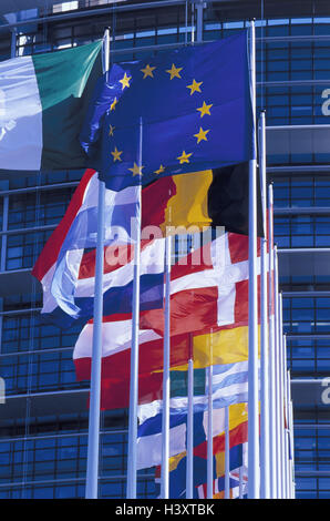 Frankreich, Elsass, Straßburg, Europaparlament, Fahnen, Europäisches Parlament, Parlament, Europa, Flaggen, Schlag, Wind, europäisch, EG, Europäische Gemeinschaft, Nationen Stockfoto