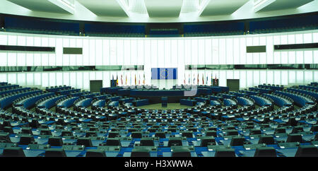 Frankreich, Alsace, Straßburg, Europaparlament, Plenarsaal, Planung, "Architektur-Studio Paris" Politik, Wirtschaft, Sitzungssaal, innen, Sitzgelegenheiten, Zeilen, die Europäische Union, EU, Europäische Gemeinschaft, EG, Übersicht Stockfoto