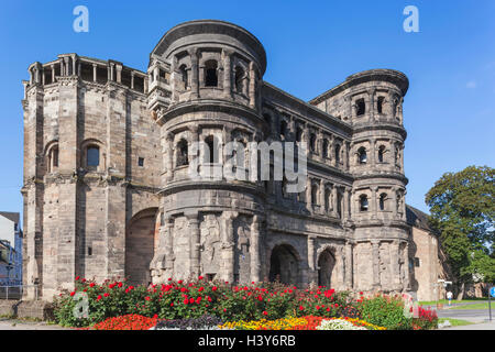 Deutschland, Rheinland-Pfalz, Mosel, Trier, Porta Nigra Stockfoto