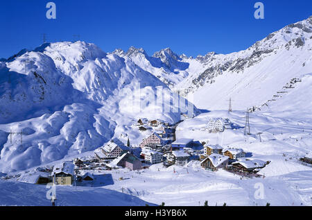 Österreich, Tirol, Berg Arl, St. Christoph, lokale Ansicht, Winter, Europa, Westösterreich, winter Landschaft, Bergregion, Berglandschaft, St. Christoph in den Bergen Arl, Wintersport-Ort, Gegend, Skigebiet, der Ferienregion Mountain Ski wo Stockfoto