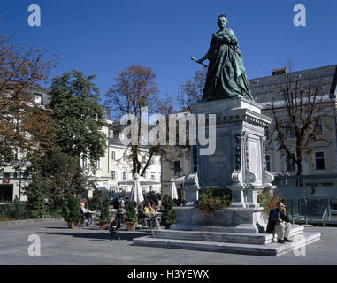 Österreich, Carinthia, Klagenfurt, neuer Platz, Denkmal Kaiserin Maria Theresia im Jahre 1873, Europa, Stadt, Raum, Marktplatz, Statue, Denkmal, Bronze-Statue, Figur aus Bronze, Erinnerung, Kultur, Ort von Interesse Stockfoto