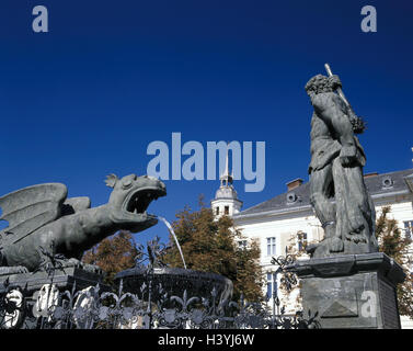 Österreich, Carinthia, Klagenfurt, neuer Platz, Drachen Brunnen, 1593, Herkules, 1636, Europa, Stadt, Raum, Marktplatz, Denkmal, Denkmal, Wappentier Drache, gut, manieristischen Stil, Statue, Herkules-Statue, gut schälen, Kultur, Ort von Interesse Stockfoto