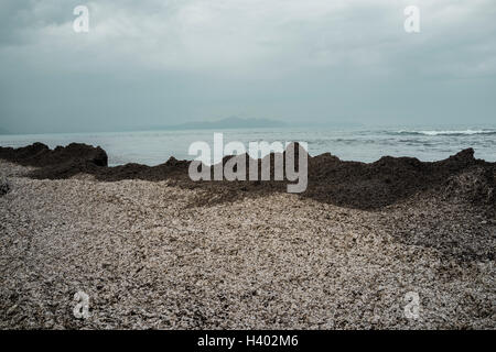 Malerische Aussicht auf Meer gegen Himmel Stockfoto
