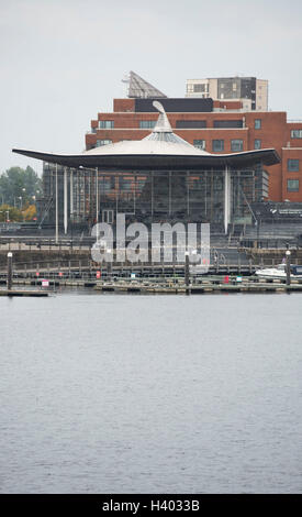 Der Senedd vor der national Assembly for Wales in Cardiff Bay, South Wales. Stockfoto