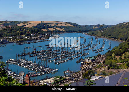 Dartmouth Devon England uk Abbildung wie Zeichentrick-Effekt von Stadt und Boote auf dem Fluss Stockfoto