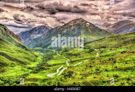 Serpentinenstraße zwischen Frankreich, Andorra und Spanien in den Pyrenäen Stockfoto