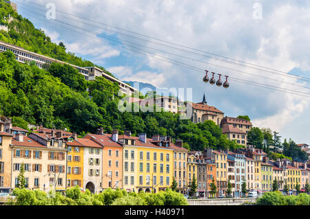 Seilbahn führt zu der Festung Bastille in Grenoble Stockfoto