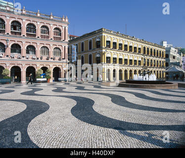 China, Macau, Largo do Senado, Gebäude, Brunnen, Asien, Ostasien, Zhonghua Renmin Gongheguo, Halbinsel, Stadt, Innenstadt, Raum, koloniale Gebäude, Häuser, Baustil, Kolonialstil, Architektur, Pflastersteine, gepflastert, Probe, Welle Muster Stockfoto