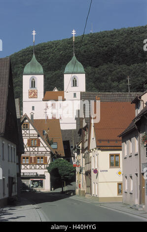 Deutschland, Baden-Wurttemberg, Wiese Teig, Stadtzentrum, Stiftskirche, St. Cyrakus, Europa, Landkreis Göppingen, Stadt, Teil Stadt, Häuser, Gebäude, Wohnhäuser, Kirche, Kirche, Heilige Bau, Architektur, Baustil, Klassizismus, Stockfoto