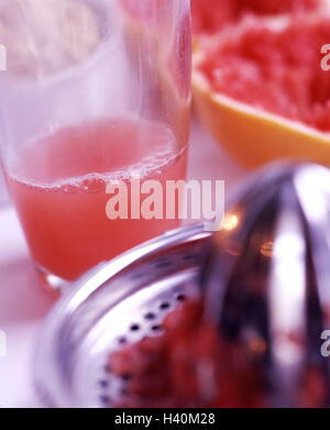 Zitruspresse, Grapefruit Hälften, Glas, Fruchtsaft, Entsafter, Früchte, Obst, Zitrusfrüchten, tropischen Früchten, Grapefruit, aufgeschnitten, Pressen, den Saft zu extrahieren Saft, frisch gepresster Saft, Frühstück, Grapefruit-Saft, Saft Glas, trinken, trinken Frühstück Stockfoto
