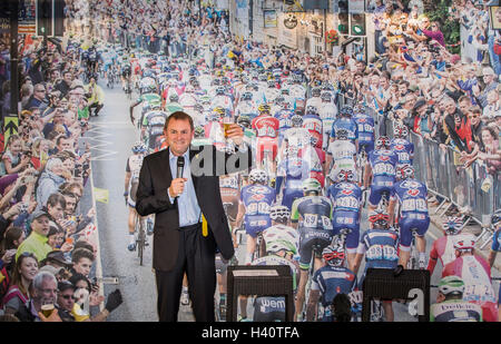 Sir Gary Verity, Chief Executive bei Willkommen in Yorkshire, wie Yorkshire ist gewählt, um die 2019 UCI Road World Championships, während einer Pressekonferenz bei der Begrüßung zu Yorkshire Büros, Leeds Gastgeber. Stockfoto