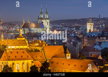 Am Abend in der Altstadt von Prag, Tschechische Republik. Stockfoto