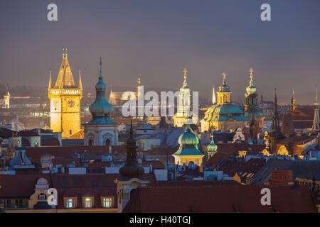 Am Abend in der Altstadt von Prag, Tschechische Republik. Stockfoto