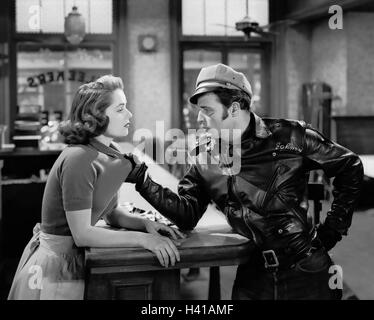 DER WILD ONE 1953 Columbia Pictures Film mit Marlon Brando und Mary Murphy Stockfoto