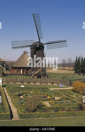 Deutschland, Region Hamburg, 4 Land, Freilichtmuseum Rieck Haus, Norddeutschland, Niedersachsen, Hamburg, Windmühle 4 Landung, Museum, Museumsdorf, Gebäude, Haus, Mühle, alte, Garten, Garten, Ort von Interesse Stockfoto